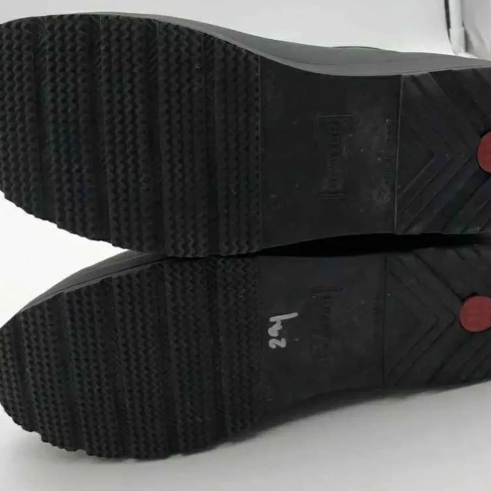 Hunter Womens Black Waterproof Round Toe Ankle Rain Boots Size 6